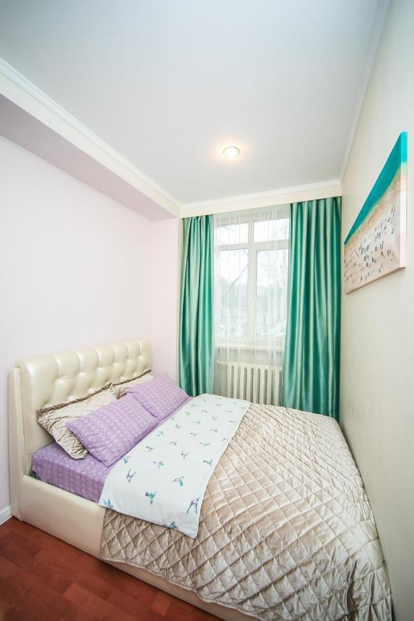Apartment Ploshchad Pobedy 3 Komnaty Minsk Eksteriør billede
