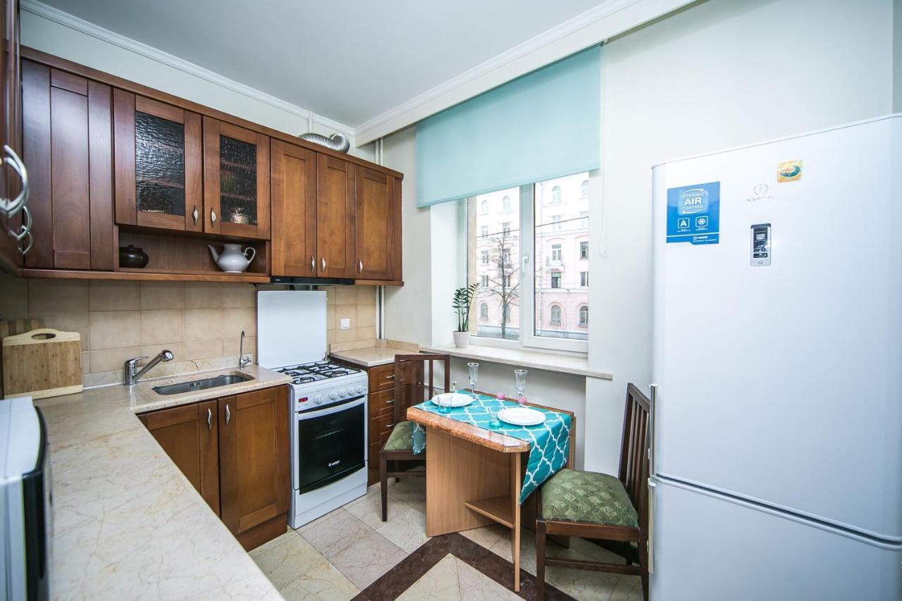 Apartment Ploshchad Pobedy 3 Komnaty Minsk Eksteriør billede