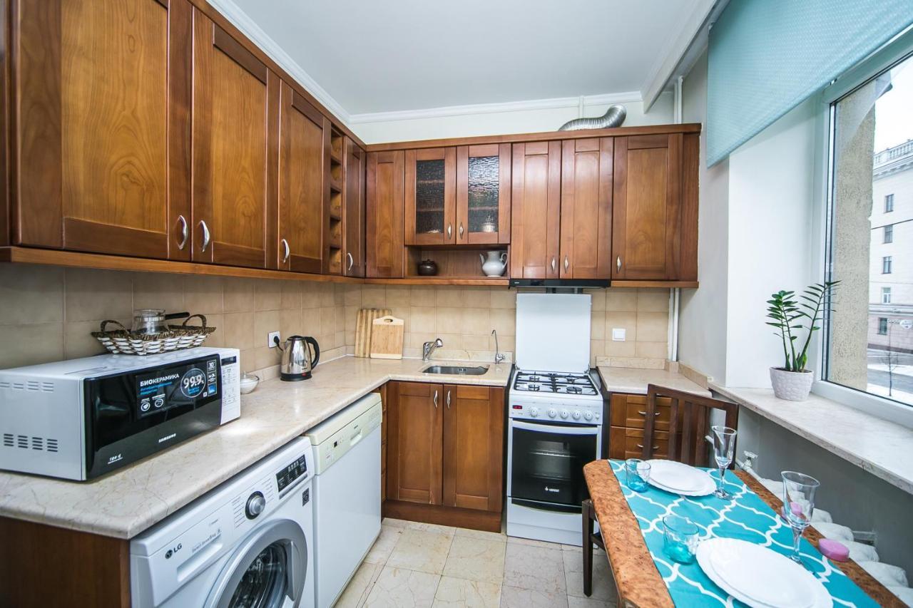 Apartment Ploshchad Pobedy 3 Komnaty Minsk Eksteriør billede